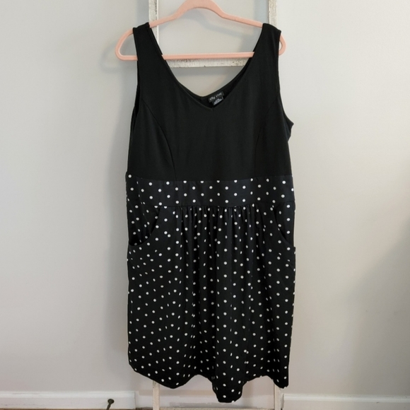City Chic Dresses & Skirts - City Chic Dress womens Large 20 black and white polka dot sleeveless pockets